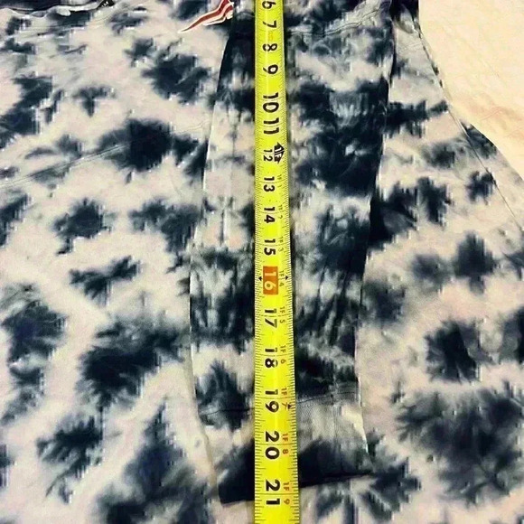 NFL Womens size Medium New England Patriots long sleeve tee... - Picture 7 of 8